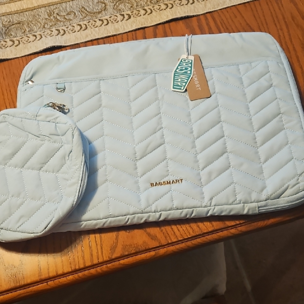 NWT 2 Pc Bagsmart Quilted Laptop Sleeve and Pouch Set in Light Blue